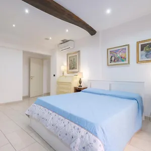 https://fusari-4-by-studio-vita.emilia-romagnahotels.net